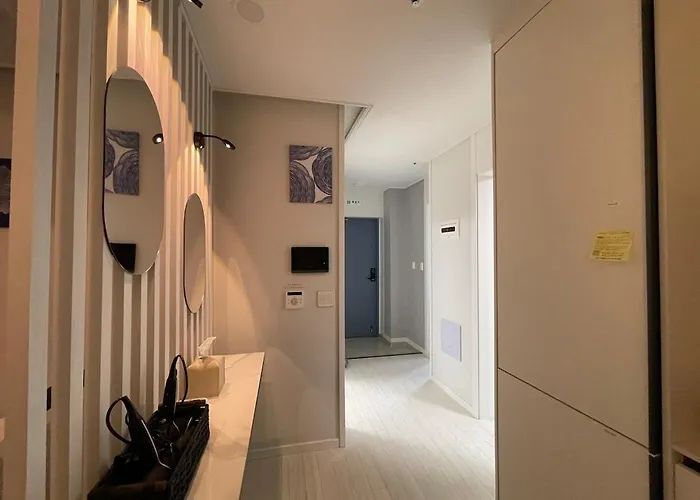 Hongdaeㅣ5-star & Newㅣelevatorㅣbest Viewㅣvery Close
