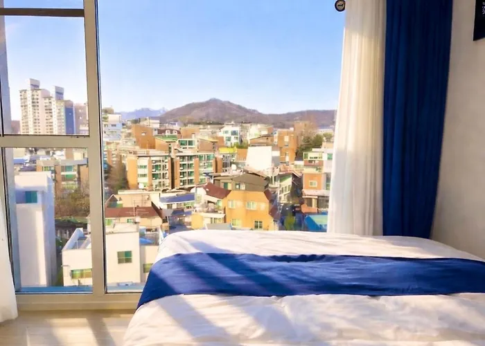 Hongdaeㅣ5-star & Newㅣelevatorㅣbest Viewㅣvery Close * Seul